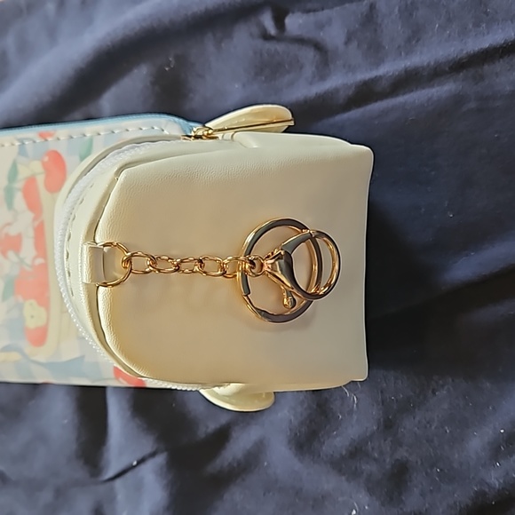 Sanrio Cinnamroll cherry wallet New 4x7.5 inch and clip on bag coin purse - Picture 7 of 7